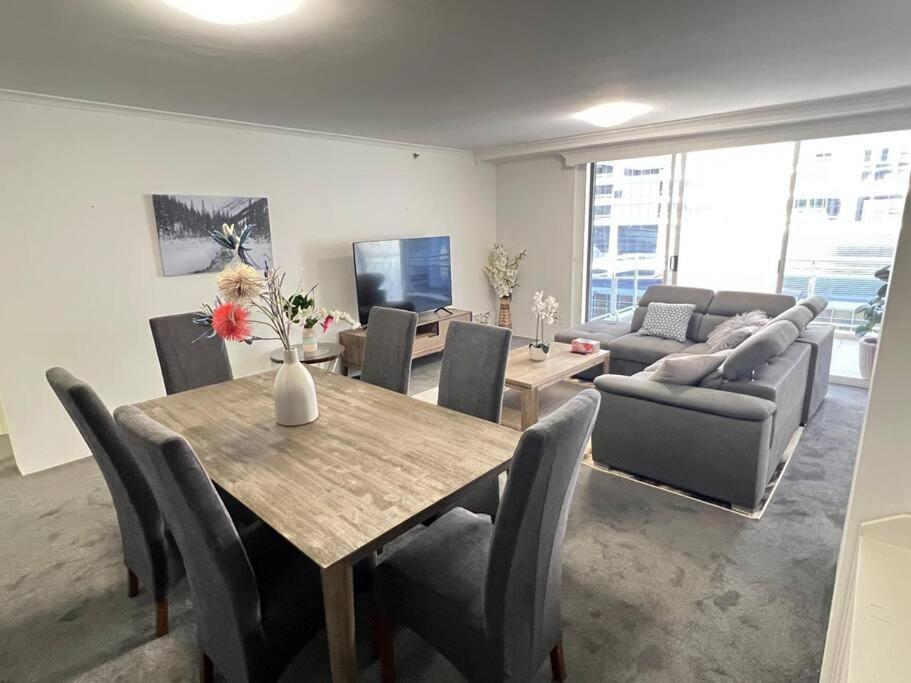 Perfectly Located Cbd 3 Bedrooms * Sydney